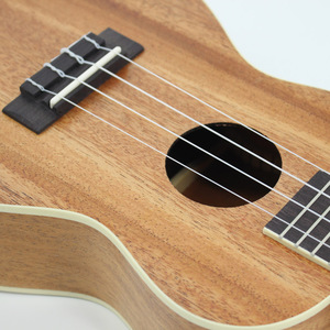 Instruments <span class=keywords><strong>de</strong></span> <span class=keywords><strong>musique</strong></span> en gros 21 pouces couleur bois <span class=keywords><strong>original</strong></span> noyau acajou étudiant ukulélé petite guitare - Product Image 4