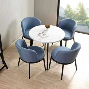 Juego de <span class=keywords><strong>Comedor</strong></span> de Estilo Moderno, Una Mesa de Metal con Panel Tapizado de Madera y <span class=keywords><strong>Cuatro</strong></span> <span class=keywords><strong>Sillas</strong></span> para Uso en el Hogar u Hotel - Product Image 6