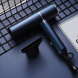 <span class=keywords><strong>2025</strong></span> Hot Bán Máy Sấy Tóc Chuyên Nghiệp Salon 1000W Ion 5 Trong 1 Máy Sấy Tóc Với Vòi Phun Điện Máy Sấy Tóc - Product Image 3