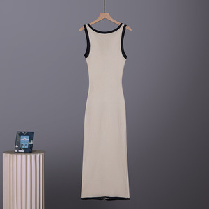Abito Chic Stile Europeo e Americano 2026 <span class=keywords><strong>con</strong></span> Spalline Sottili, Sexy e Attillato, Design <span class=keywords><strong>con</strong></span> Bottoni e <span class=keywords><strong>Spacco</strong></span>, <span class=keywords><strong>Vestito</strong></span> Aderente sui Fianchi - Product Image 6