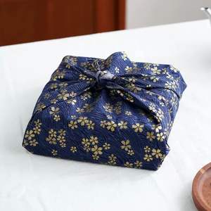 Vente en gros usine – Tissu d'emballage Furoshiki japonais réutilisable, tendance, populaire et économique – Bandana carré en tissu réutilisable pour emballage cadeau - Product Image 2