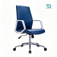 Fauteuil de bureau moderne en cuir PU FoShan, dossier haut avec fonction pivotante, inclinable, repose-pieds, appui-tête et accoudoirs, idéal pour la maison ou les cadres.