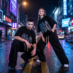 Conjunto de Camiseta Oversize y Pantalones Anchos <span class=keywords><strong>para</strong></span> <span class=keywords><strong>Hombre</strong></span>, Estilo Urbano, Verano 2026, <span class=keywords><strong>con</strong></span> Estampado Gráfico USD, Unisex, 2 Piezas - Product Image 2