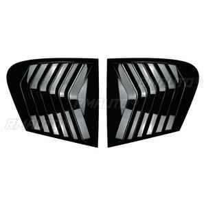 Couvre-ventilations latérales de fenêtre arrière de voiture aspect noir brillant/carbone pour BMW Série 1 F20 118i 120i 2011-2019 - Product Image 2