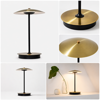Lampe de table LED sans fil haut de gamme avec abat-jour en forme de disque doré pour hôtel, restaurant, bar, café, mariage