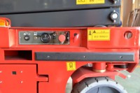 Plateforme élévatrice à ciseaux autopropulsée portable de 1000 kg, plateforme élévatrice hydraulique mobile pour les tâches de maintenance en intérieur
