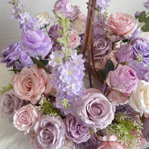 Centro de Mesa de Flores Artificiales GreenLife, Personalizable, 60 cm, Morado, Rosa y Blanco, para Decoración de Mesa de Boda y Banquete - Product Image 4