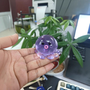 [ส่งฟรี] ของเล่นบีบปลาหมึกโมโมะ ดา ยอดนิยมขายดีข้ามประเทศ ของเล่นบีบสตรอว์เบอร์รี่สร้างสรรค์ บรรเทาความเครียด - Product Image 1