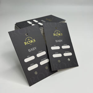 ป้ายแขวนสีดำพรีเมียม 3 รู พร้อมปั๊มฟอยล์ทอง - ป้ายแบรนด์หรูสำหรับเสื้อผ้าบูติก - Product Image 2