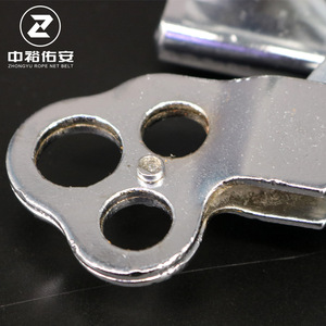 Cinturón de seguridad retráctil Zhongyu con red de cuerda, dispositivo anticaídas de aleación de 110 mm x 135 mm para operaciones en altura - Product Image 4