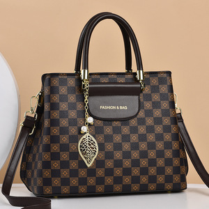 Fashionable <b>large</b> hluxury women autumn winter new elegant shoulder luxury trendy crossbody luxury versatile women's luxury - Product Image 4
