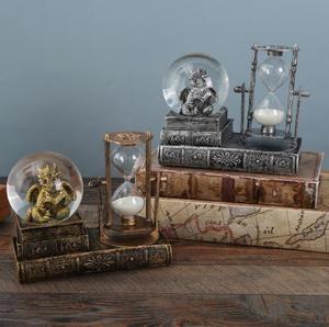 Cadeau de décoration artisanale de boule de cristal de résine de <span class=keywords><strong>sablier</strong></span> artistique rétro créatif pour la maison ou les vacances - Product Image 1