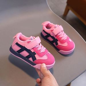 1 1 Zapatos deportivos para niños 2024 Otoño Zapatos de senderismo para niños Superficie de red al aire libre Zapatos casuales para niñas - Product Image 3