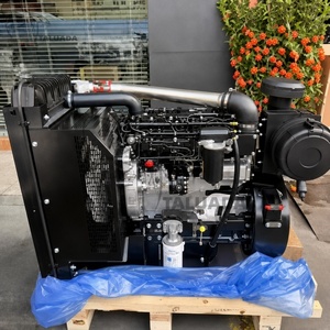 Moteur diesel EPA Tier 2 de haute qualité 1104C 44T 44TA 97kW 2200 tr/min 4 cylindres turbo, ensemble moteur pour engins de construction - Product Image 2