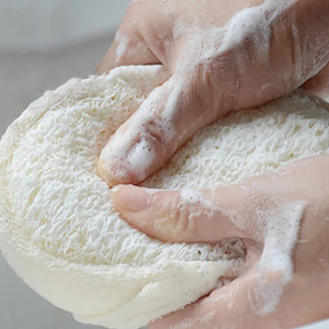 Natural Loofah Sponge Bath Brush Exfoliating Massage Tool For Adults 1 Piece - Product Image 3
