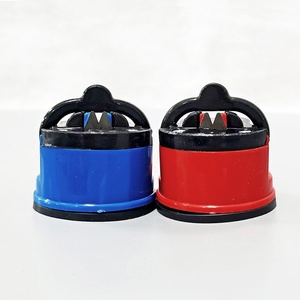 Cucina Mini <span class=keywords><strong>coltello</strong></span> in ferro a 3 stadi forbici affilatrice per esterno ventosa strumento <span class=keywords><strong>con</strong></span> <span class=keywords><strong>pietra</strong></span> per <span class=keywords><strong>affilare</strong></span> artefatto - Product Image 1