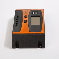 SUYEEGO 12V/24V bonne qualité usine vente en gros ODM/OEM 20A 30A LCD PWM contrôleur de panneau solaire avec bon prix plus grande taille