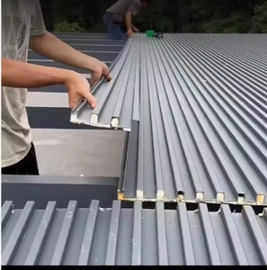 Panneaux d'isolation ignifuges durables de haute qualité <span class=keywords><strong>Épaisseur</strong></span> Tuile en aluminium ignifuge Panneau sandwich imperméable pour toiture - Product Image 1