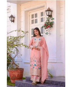 Ensemble Kurti Dupatta en soie Chinon exclusif avec tissu de qualité supérieure et travail manuel attrayant, adapté aux tenues de soirée - Product Image 2