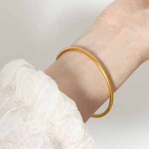 <span class=keywords><strong>Bracelet</strong></span> tendance en or massif 18 carats Plaqué or <span class=keywords><strong>Fil</strong></span> <span class=keywords><strong>fin</strong></span> Bracelets en acier inoxydable <span class=keywords><strong>Bracelet</strong></span> pour femme - Product Image 3