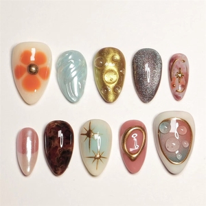 Ongles press-on personnalisés faits main printemps-été, 10 pièces/ensemble, <span class=keywords><strong>dessin</strong></span>é à la main et accents de perles, faux ongles amande réutilisables pour femmes - Product Image 4