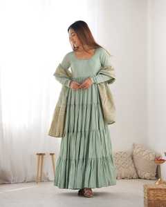 ชุดเดรส Anarkali ผ้า Romansilk Chanderi สำหรับผู้หญิง ทรงยาวบานออก ชุดสูทแบบดั้งเดิมสำหรับสุภาพสตรี เสื้อผ้าชาติพันธุ์สำหรับงานปาร์ตี้ แห้งเร็ว - Product Image 2