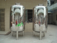 Réservoir de stockage d'eau en acier inoxydable 316 5000 litres Réservoir sous pression de 2000 litres Réservoir en acier au carbone de 10000 gallons Moteur de filtration PLC