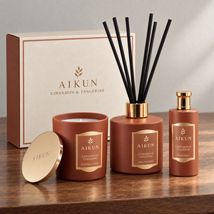 Aikun - Juego de Regalo de Fragancia para el Hogar en Caja de Vidrio Marrón Cálido, con Tres Piezas: Vela Aromática, Difusor de Aroma y Spray para Habitaciones - Product Image 2