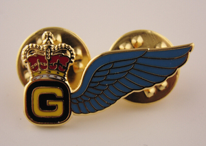 Vòng Hình Dạng Broches Nhà Màu Trắng Số Lượng Lớn Hat Pins Đồng Pin Tùy Chỉnh Vàng Ve Áo Men Pin - Product Image 4