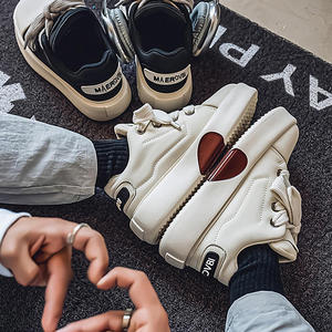 Chaussures pour hommes Printemps 2026 Nouveauté, à semelle épaisse et bout large, style 'Bread Shoes', décontractées pour jeunes, de type 'Board Shoes', noires, tendance japonaise de niche - Product Image 6