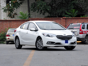 <span class=keywords><strong>Kia</strong></span> K3 d'<span class=keywords><strong>occasion</strong></span> haut de gamme 2015, économique en carburant pour la conduite en ville, prix abordable, disponible dès maintenant. - Product Image 6