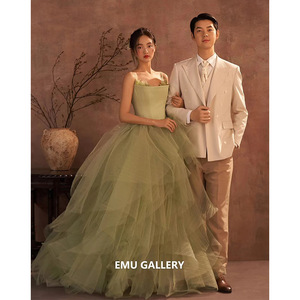 Halter Neck Tulle Ball Gown Wedding Dress Empire Waistline Forest Theme Vintage Style Outdoor Photography - Product Image 1