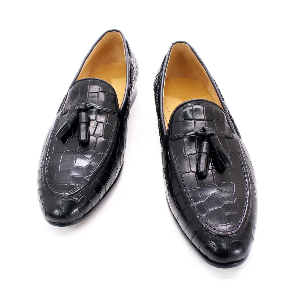 Wholesale Men Loafers Genuine Leather Tassel Driving Shoes Black Snake Grain Casual Shoes