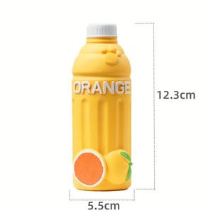 Jouet à mâcher pour chien en latex naturel souple, mignon, qui couine, durable, interactif, imperméable, en gel de silice, en forme de bouteille de jus de raisin, pour une utilisation en intérieur/extérieur - Product Image 3