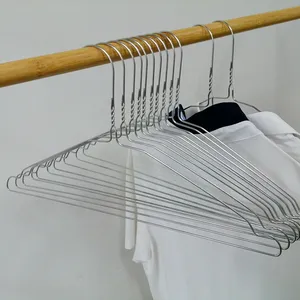 Toptan özel ucuz giysi ceket tel demir kullanımlık metal askı çamaşır için