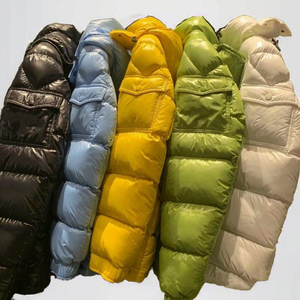 Hot Selling Waterproof Zipper Men's Winter Puffer Jackets 95% Down Casual Vintage Style Drum Packaging Wholesale - Product Image 2