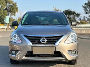 Autos Usados Nissan Sunny Sedán, Volante a la Izquierda, Euro VI, 5 Asientos, Bajos Costos de Mantenimiento - Product Image 3