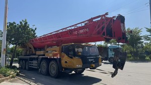 2023 SANY STC1300C8-6 grue à chenilles hydraulique flèche télescopique utilisé bon état noyau de moteur PLC capacité de levage de 130 tonnes - Product Image 2