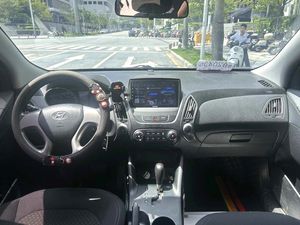 Hyundai ix35 2015 2.0L Auto 2WD Comfort SUV, Autos Usados, Autos de Segunda Mano, Auto Económico para Exportación - Product Image 6