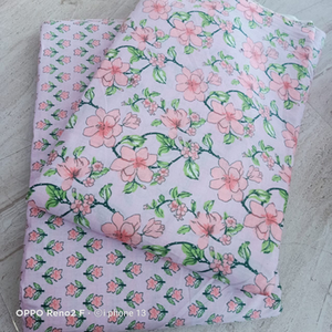 Tela floral de algodón orgánico, estampada a mano y con serigrafía multicolor, textil indio para prendas y bolsos. - Product Image 6