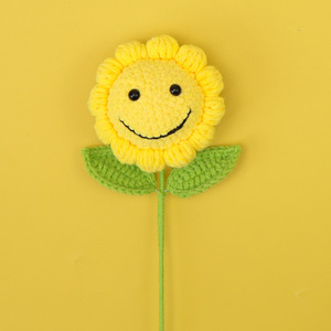 Bouquet de tournesols et décoration abeille faits sur mesure 2026, en fil tricoté à la main, simulation réaliste, cadeau de fête du Nouvel An ou de la Fête des Mères/du Jour des Enseignants - Product Image 6