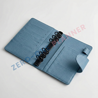 Portefeuille en cuir PU personnalisé galet A4 A5 A6 A7 portefeuille mince en velours Schwarz avec poche zippée et garniture noire