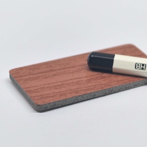 لوح ألومنيوم مركب 4×8 بسمك 3 مم مطلي بـ PVDF، ألواح <span class=keywords><strong>ACP</strong></span> لتكسية الجدران والواجهات، مقاوم للحريق وصديق للبيئة للاستخدام الخارجي مع ضمان لمدة 5 سنوات - Product Image 2