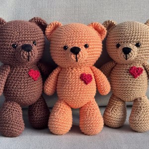 <span class=keywords><strong>Orsetto</strong></span> di peluche personalizzato fatto a mano, <span class=keywords><strong>amigurumi</strong></span> all'uncinetto, bambole di peluche vintage con cuore - Product Image 1