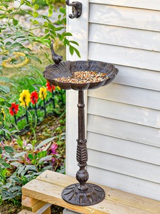 Mangeoire à oiseaux en fonte pour terrasses et cours extérieures Support à suspendre Ajoute des ornements de <span class=keywords><strong>jardin</strong></span> élégants Balcons Décorations de cour - Product Image 4