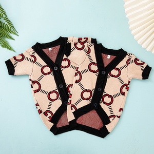 Popüler Tasarımcı Markalı Lüks Köpek Kıyafetleri, Özel Tasarım Evcil Hayvan Süveterleri, Köpek Giysileri Satıyor - Product Image 2