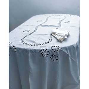 Mantel Blanco 100% Lino con Patrón Bordado a Crochet, Reutilizable, Forma Cuadrada, para Uso en el Hogar o Fiestas, para Hoteles - Product Image 4