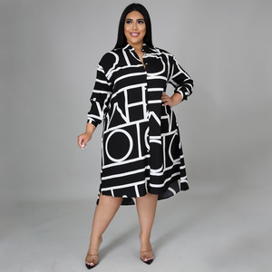 Vestido de talla grande con cintura plisada y estampado en caliente para mujer - Product Image 4