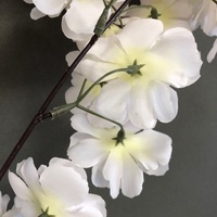 LO-578 90CM Kunstmatige Kersenbloesemtak, 4-takkige Kunstzijde Sakura Bloemen, Decoratieve Bloemstengel voor Bruiloften