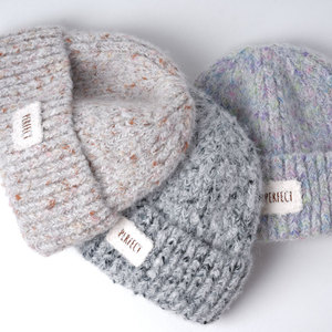 Bonnets en laine mélangée, vente en gros, bonnets tricotés personnalisés, bonnets d'hiver, logo brodé pour femmes - Product Image 2